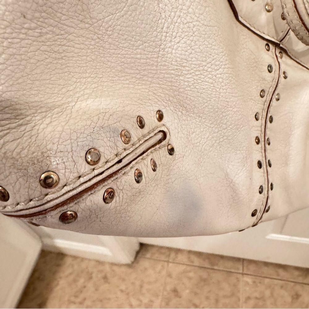 Michael Kors Astor older Studded cream leather big tote well made loved 13x12x3" - Picture 10 of 16
